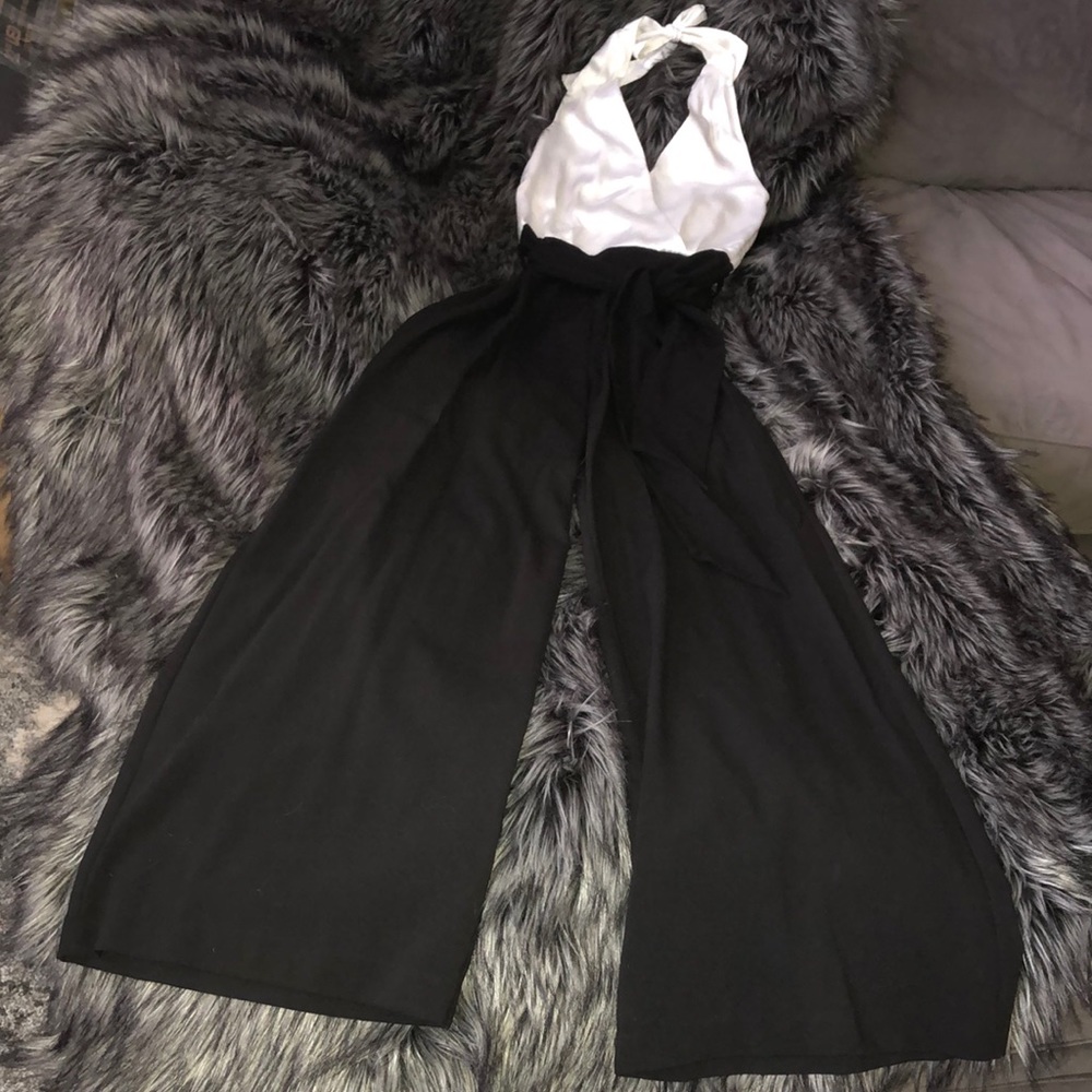 NWOT H&M jumpsuit ✨✨